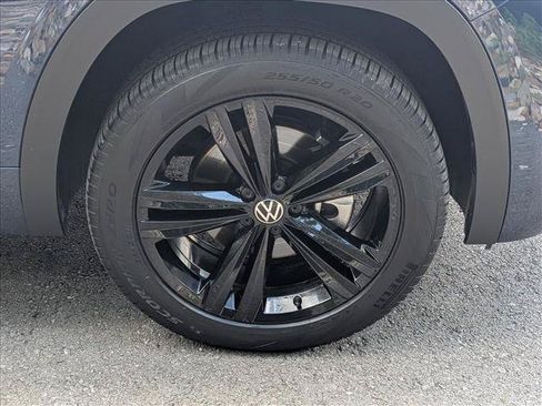 Certified 2023 Volkswagen Atlas Cross Sport SEL R-Line AWD/4WD image 7