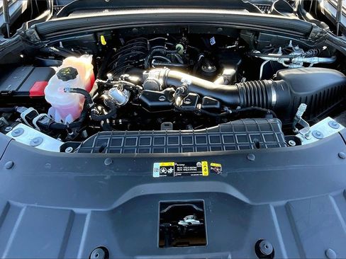 Used 2024 Jeep Grand Cherokee L Altitude image 10