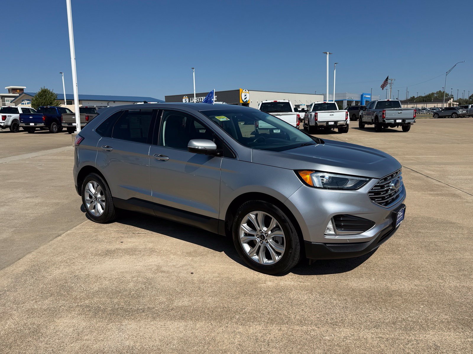 Certified 2024 Ford Edge Titanium AWD/4WD image 3