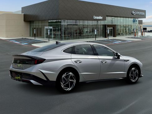 New 2026 Hyundai Sonata SEL FWD image 8