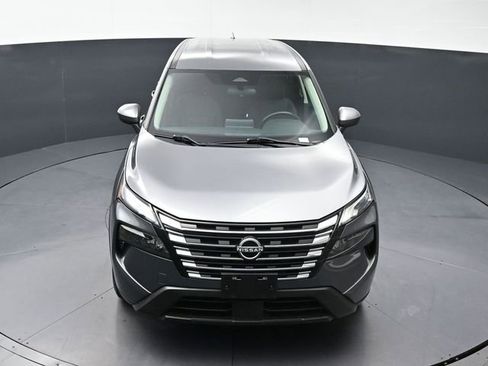 Used 2024 Nissan Rogue SV image 26