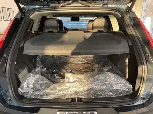 Used 2026 Volvo XC40 B5 Plus w/ Climate Package image 9