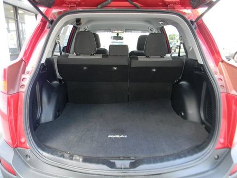 Used 2014 Toyota RAV4 LE AWD/4WD image 17