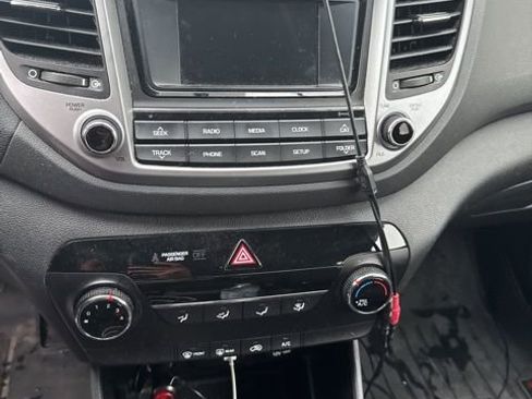 Used 2017 Hyundai Tucson SE image 19