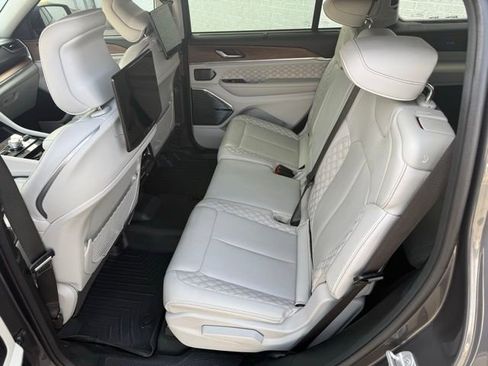 Used 2023 Jeep Grand Cherokee L Summit w/ Advanced Protech Group IV image 11