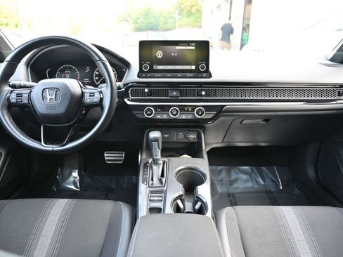 Used 2024 Honda Civic Sport image 2