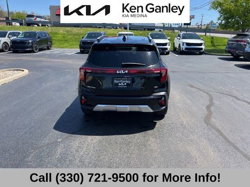 Certified 2025 Kia Seltos EX w/ EX Sunroof Package AWD/4WD image 13