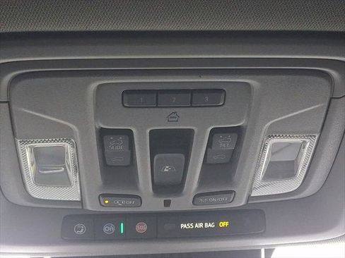 Used 2025 Chevrolet Silverado 2500 LTZ w/ LTZ Convenience Package AWD/4WD image 27