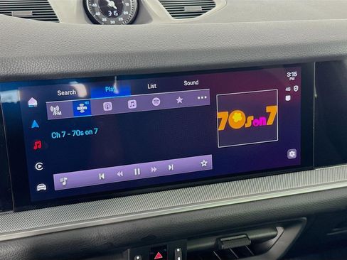 Used 2024 Porsche Cayenne Coupe image 15