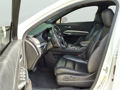 Used 2020 Cadillac XT4 Premium Luxury w/ Driver Awareness Package AWD/4WD image 13