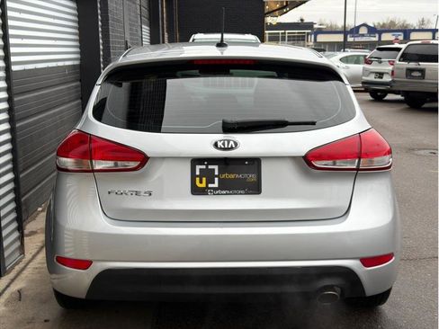 Used 2017 Kia Forte LX FWD image 8