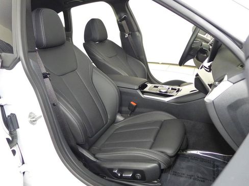 Used 2024 BMW i4 eDrive35 w/ Convenience Package image 19