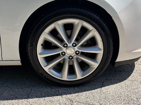 Used 2012 Buick Verano FWD image 27