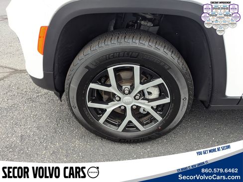 Used 2024 Jeep Grand Cherokee Limited image 26