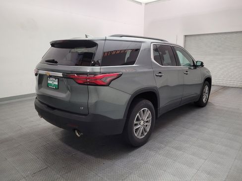 Used 2022 Chevrolet Traverse LT FWD image 9