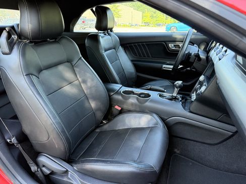 Used 2015 Ford Mustang GT Premium image 36