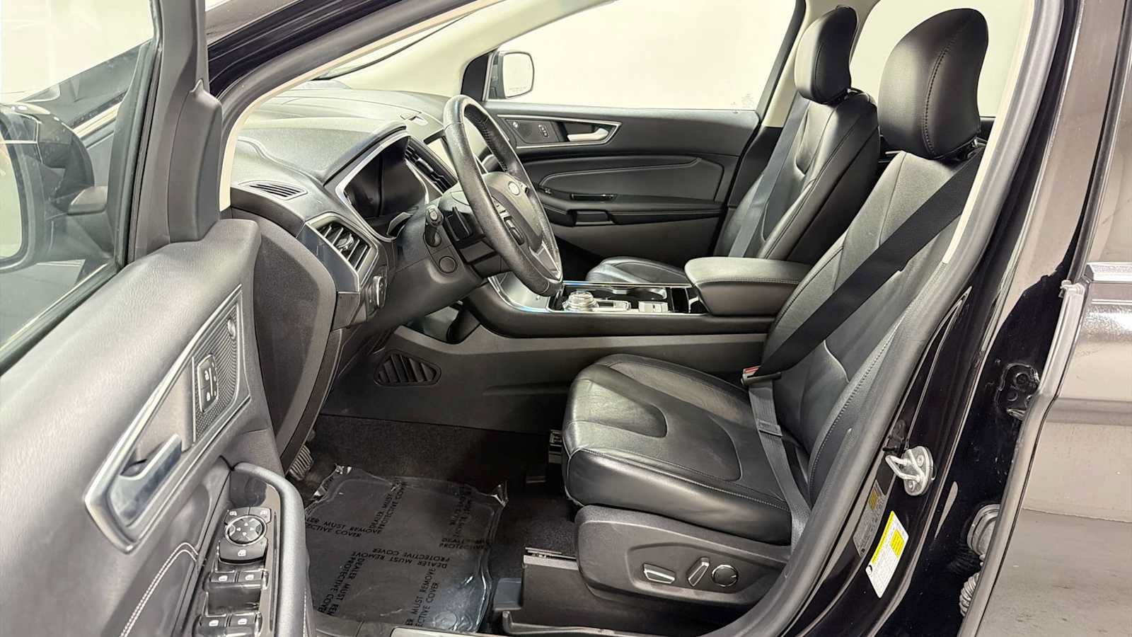 Used 2019 Ford Edge Titanium AWD/4WD image 13