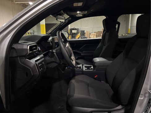 Used 2025 Toyota 4Runner SR5 image 9