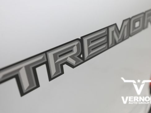 New 2026 Ford F250 Lariat w/ Tremor Off-Road Package AWD/4WD image 36