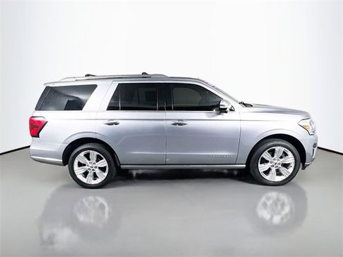 Used 2023 Ford Expedition Platinum image 8