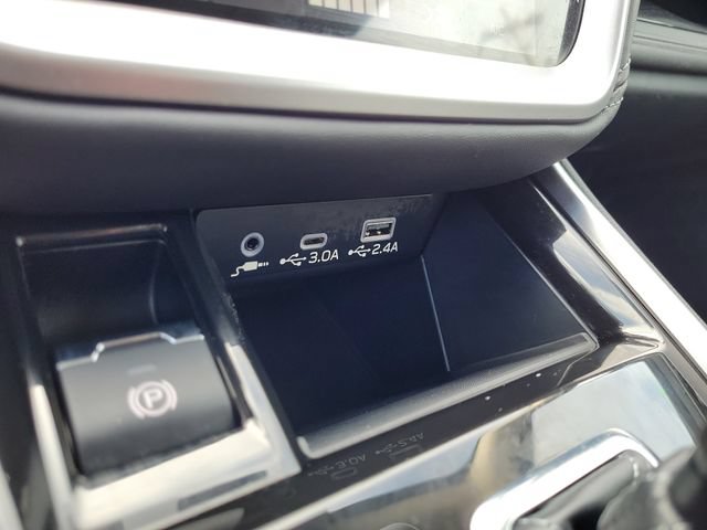 Used 2025 Subaru Outback Limited AWD/4WD image 33