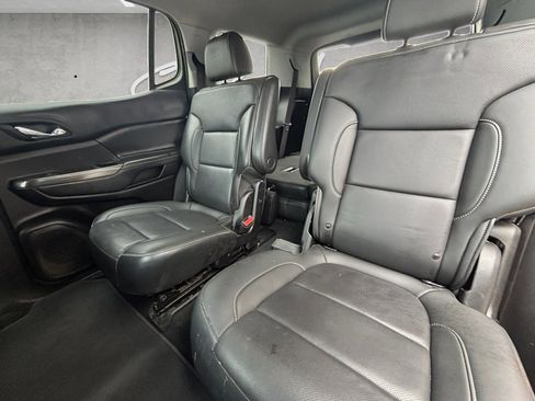 Used 2021 GMC Acadia SLT w/ Elevation Edition image 27