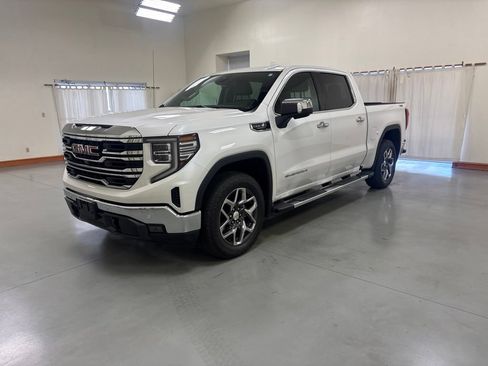Used 2024 GMC Sierra 1500 SLT w/ SLT Premium Plus Package AWD/4WD image 4