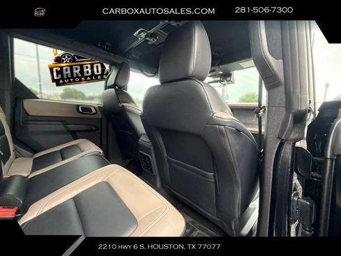 Used 2024 Ford Bronco Wildtrak AWD/4WD image 34