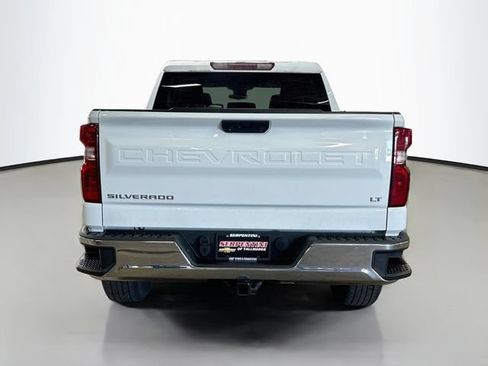 Used 2022 Chevrolet Silverado 1500 LT AWD/4WD image 7