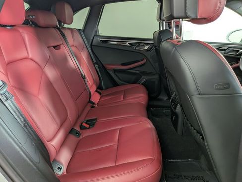 Certified 2023 Porsche Macan AWD/4WD image 24