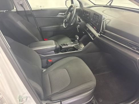 Used 2025 Kia Sportage LX AWD/4WD image 6