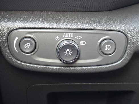 Used 2023 Chevrolet TrailBlazer RS w/ Convenience Package FWD image 12