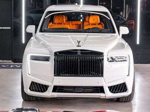 Used 2021 Rolls-Royce Cullinan AWD/4WD image 3