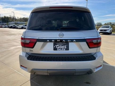 Used 2024 Nissan Armada SV image 4