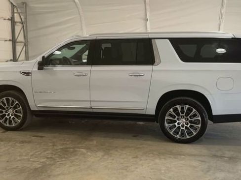 New 2026 GMC Yukon XL Denali w/ Denali Reserve Package RWD image 6