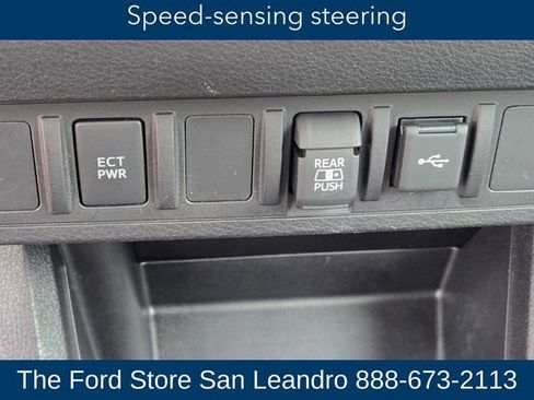 Used 2022 Toyota Tacoma SR5 AWD/4WD image 20