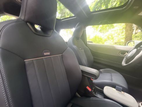 Certified 2025 MINI Cooper S image 26