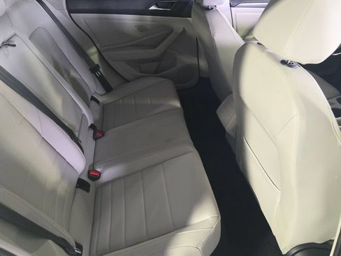 Used 2023 Volkswagen Jetta SE w/ Panoramic Sunroof Package FWD image 15