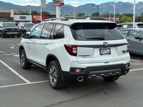 Used 2023 Honda Passport TrailSport image 8