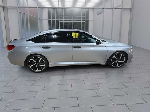 Used 2022 Honda Accord Sport image 9