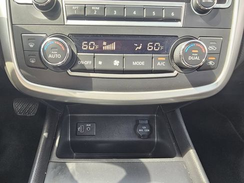 Used 2017 Nissan Altima 2.5 SV FWD image 40