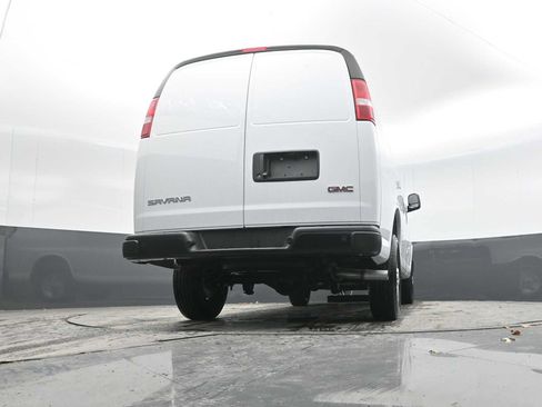 New 2025 GMC Savana 2500 w/ Driver Convenience Package RWD image 39