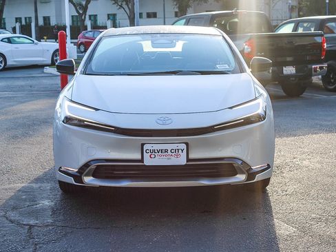 New 2026 Toyota Prius Plug-In Hybrid FWD image 2