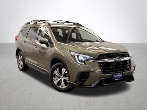 Used 2023 Subaru Ascent Premium w/ Convenience Package AWD/4WD image 7