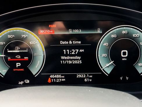 Used 2022 Audi Q5 e Premium w/ Convenience Package image 27