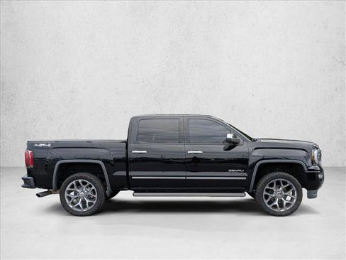Used 2017 GMC Sierra 1500 Denali w/ Denali Ultimate Package AWD/4WD image 4
