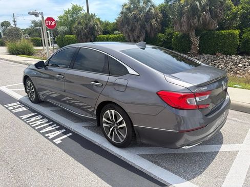 Used 2019 Honda Accord Touring image 3