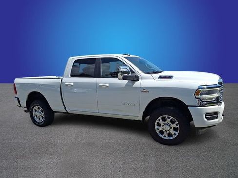 Used 2024 RAM 2500 Laramie AWD/4WD image 2