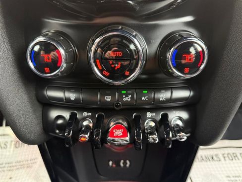 Used 2016 MINI Cooper S w/ Wired Package image 22
