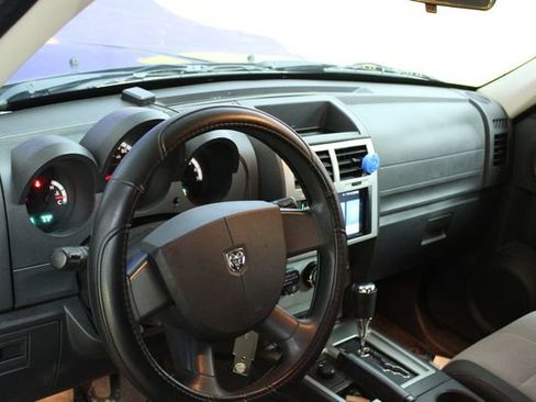 Used 2008 Dodge Nitro SXT AWD/4WD image 12